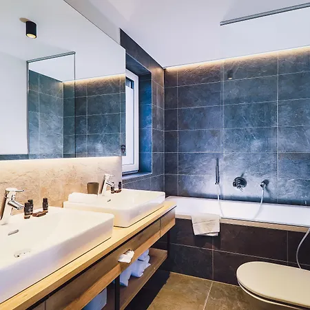 Stockinggut By Avenida Hotel 4*